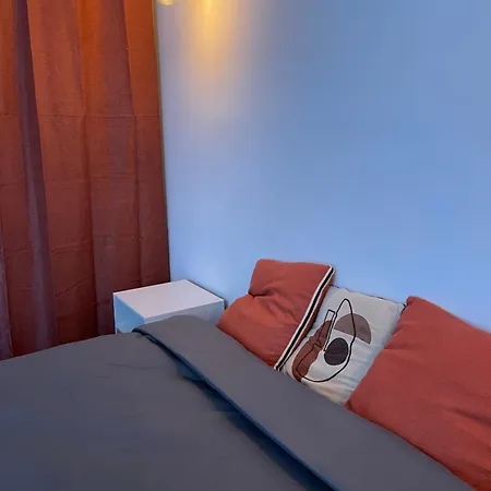 Jolie Maison En Centre Avec Climatisation Grand Lit Double Holiday home *