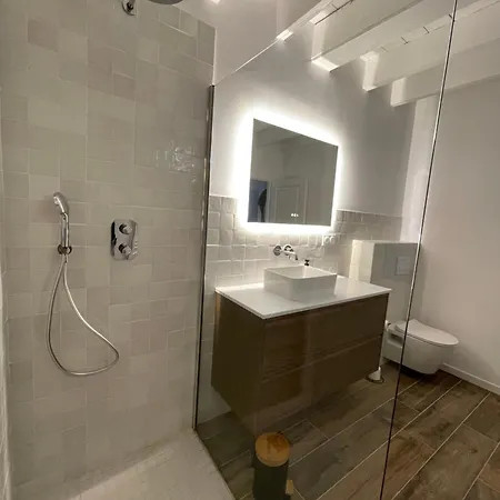 Jolie Maison En Centre Avec Climatisation Grand Lit Double *