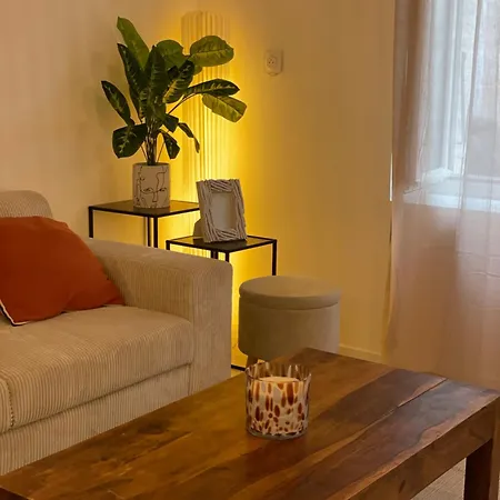 Holiday home Jolie Maison En Centre Avec Climatisation Grand Lit Double *